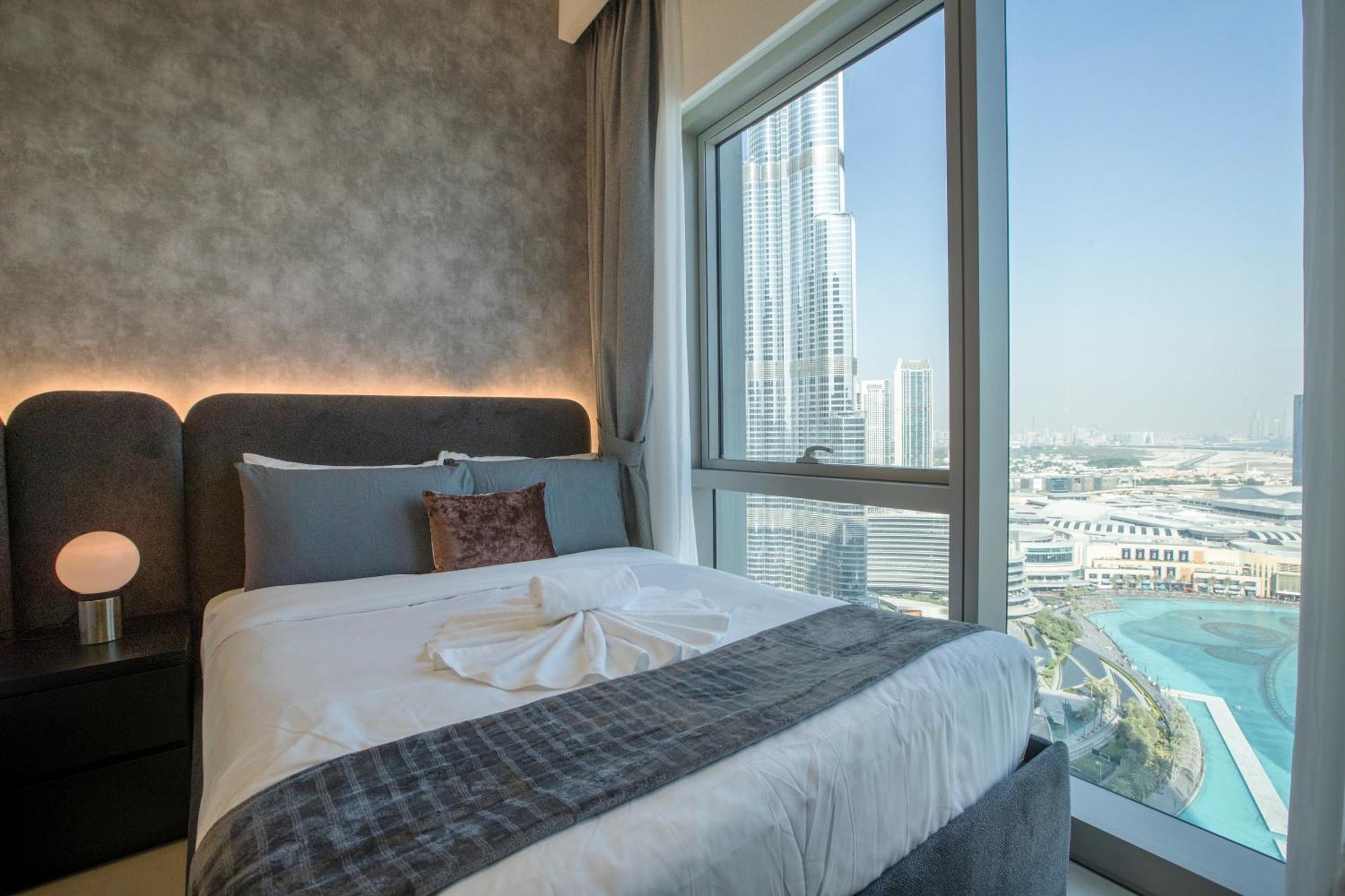 Full Burj Khalifa And Fountains Views Apartment